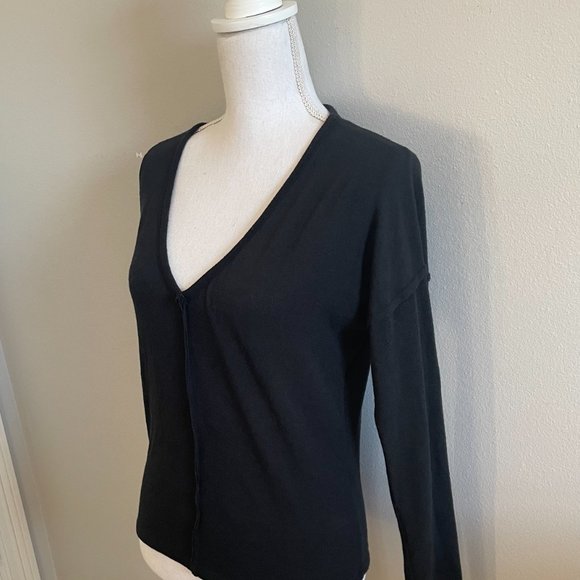 Alya Blouse - Picture 2 of 4